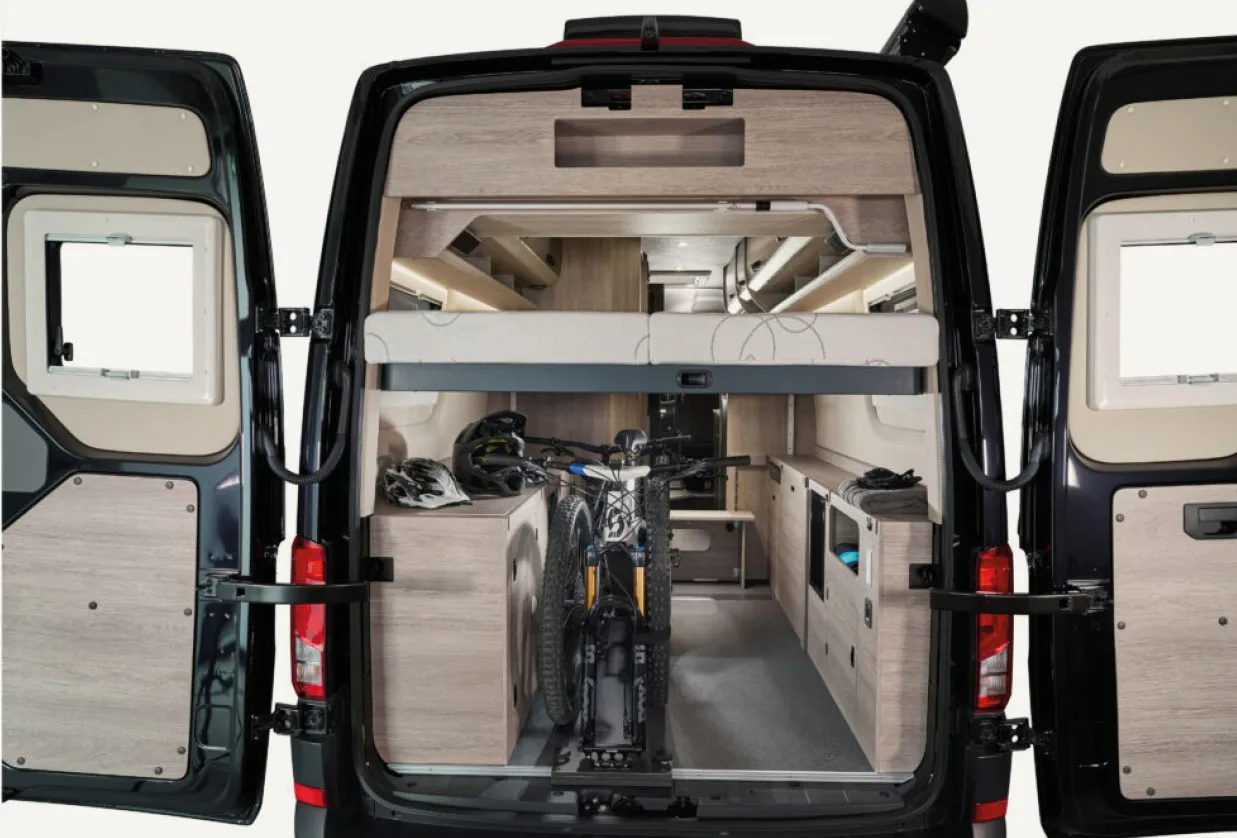 Achtergarage van een Bravia Mobil met fiets